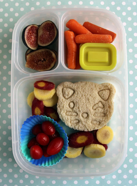 Kitty Sandwich Bento for Camp
