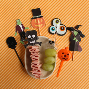 Use cute Halloween cupcake picks -- plus 9 other ideas for fun Halloween lunches