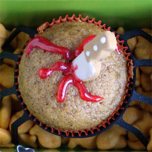 Stab a muffin with a cookie knife and 9 other Halloween lunch ideas